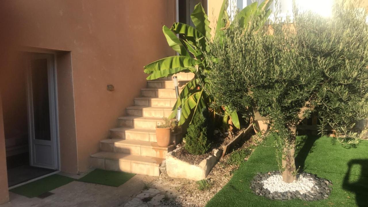 Maison D Helene Villy  Luaran gambar