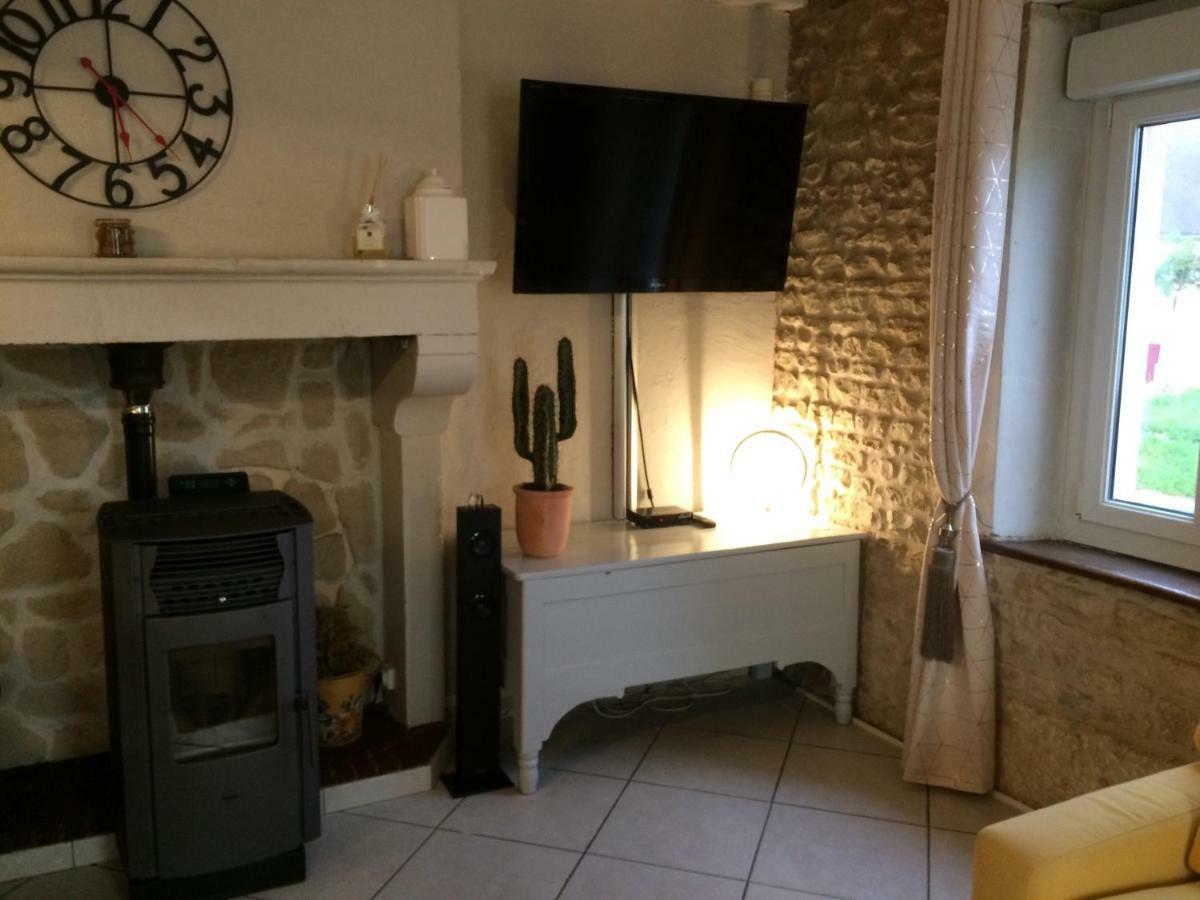Maison D Helene Villy  Luaran gambar