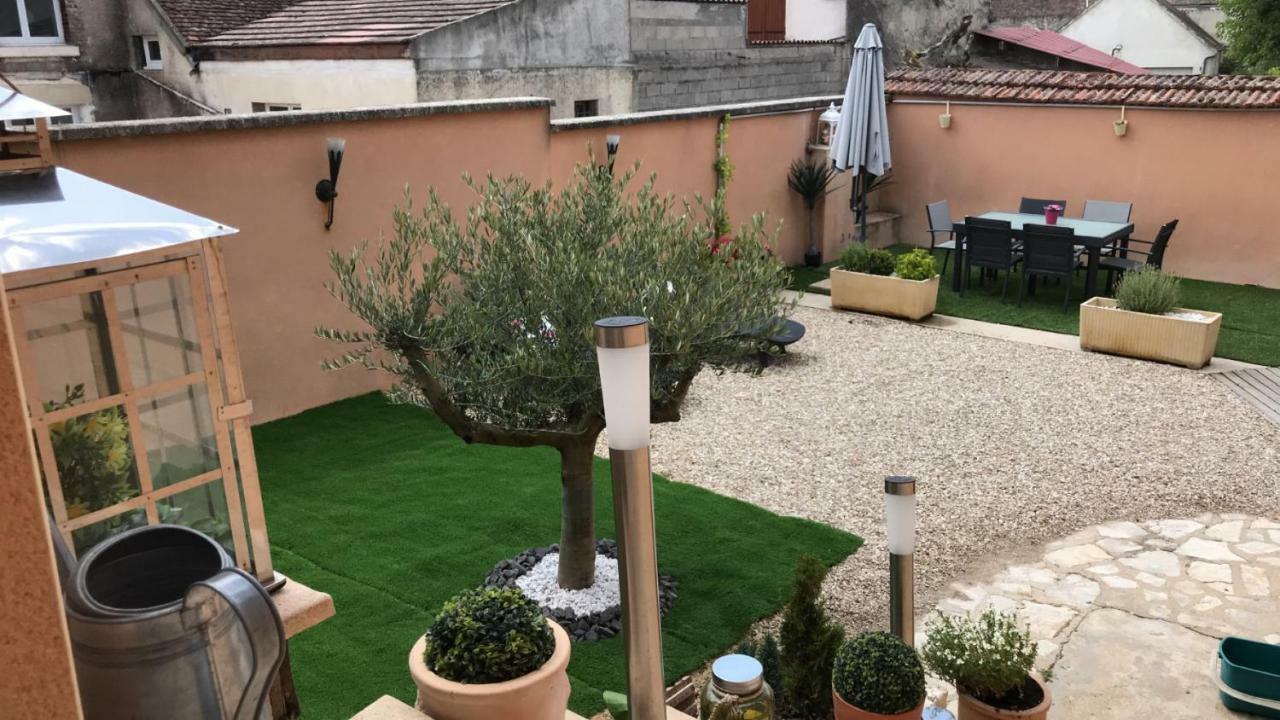Maison D Helene Villy  Luaran gambar